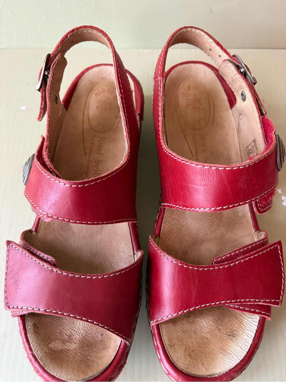 Josef Seibel Red Leather Comfort Sandals size 39 or 8.5 - Picture 3 of 9
